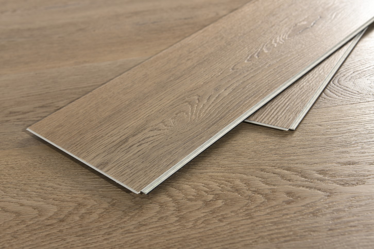  "Madera" SPC Natural Vinyl № 1521 ( 6901)Дуб моренный 1220*184*4мм+1,5мм 2,2448 м.кв/10шт 3